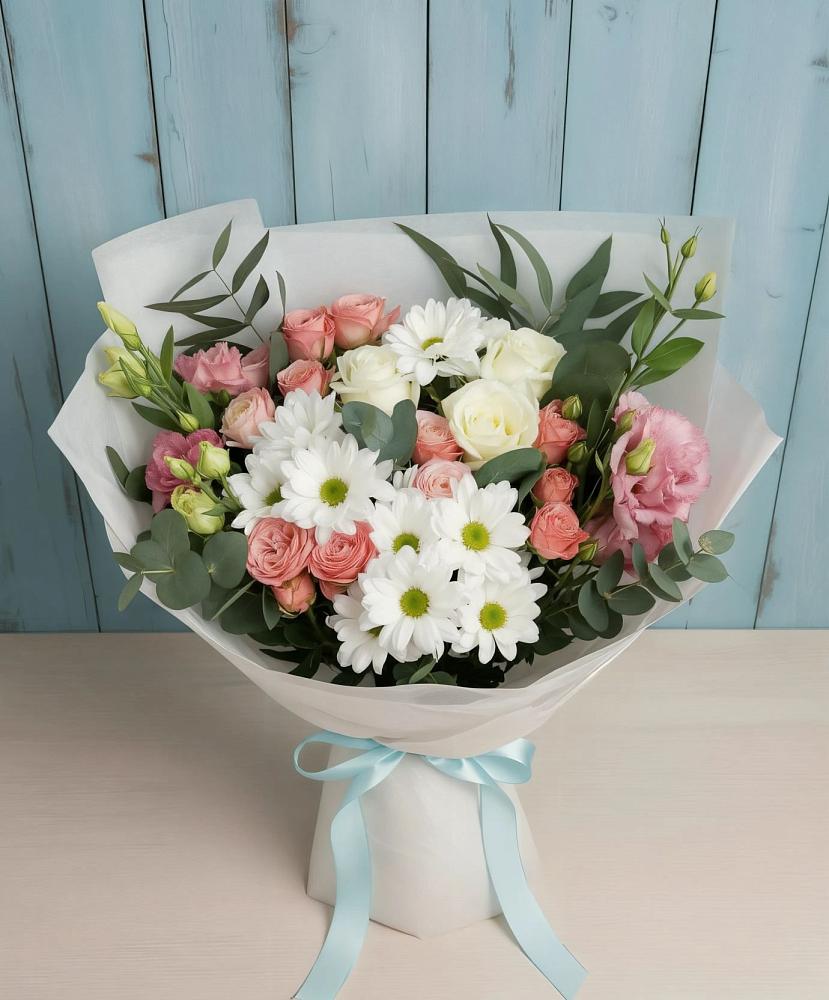 Букет цветов из: Розы, Лизиантусы и Хризантемы в Старое