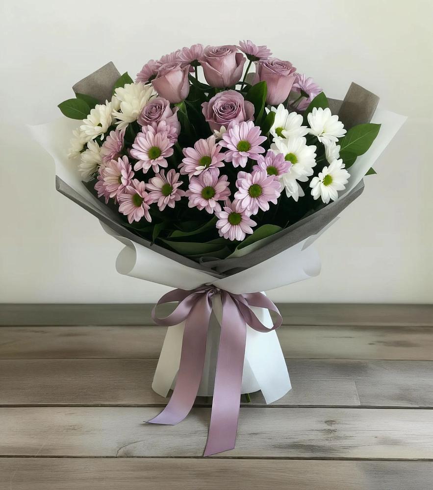 Букет цветов из: Хризантемы и Розы в Старое