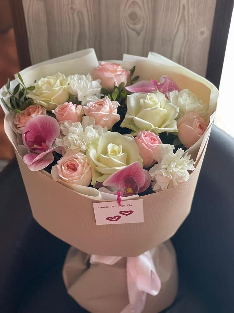 Букет цветов из: Орхидеи, Розы и Гвоздики в Старое