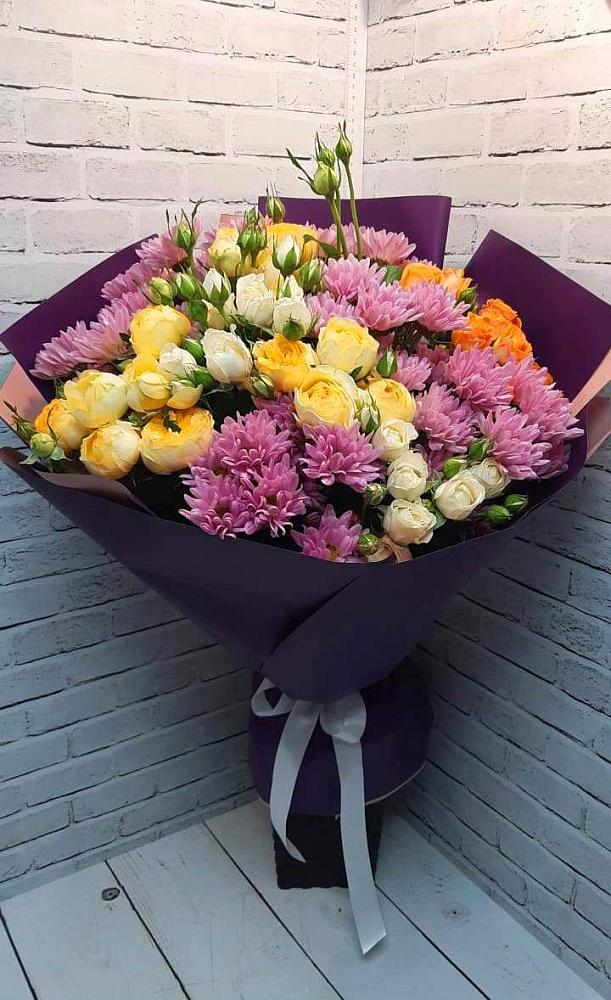 Букет цветов из: Хризантемы и Розы в Старое