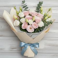 Букет цветов из:  Лизиантусы в Старое