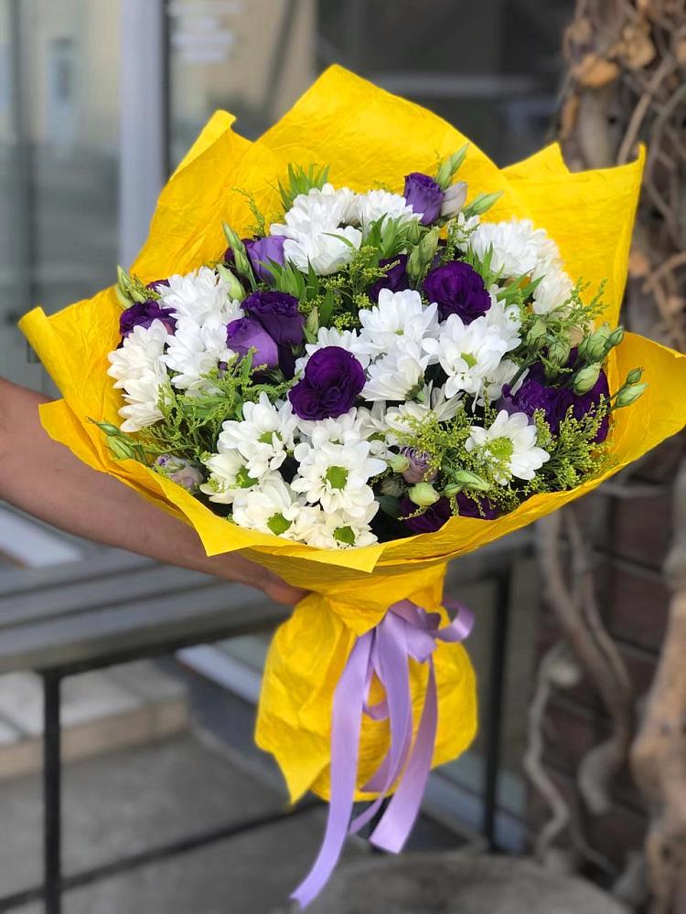 Букет цветов из: Ирисы, Хризантемы и Ромашки в Старое