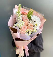 Букет цветов из:  Хризантемы и Розы в Старое