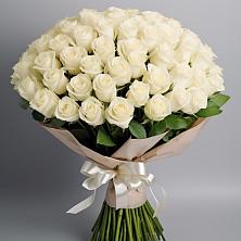 Букет 101 беля роза Белоснежка в Старое
