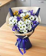 Букет цветов из:  Розы, Ирисы и Хризантемы в Старое