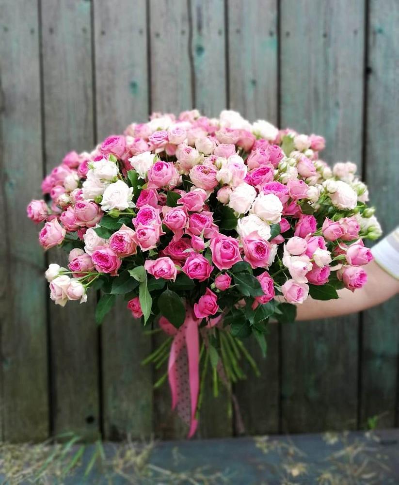 Букет Розовые кустовые розы Натали и Лав Лидия в Старое