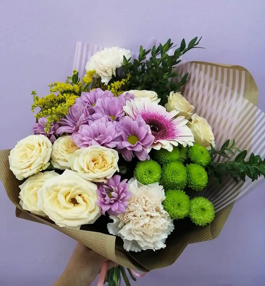 Букет цветов из: Хризантемы, Розы, Гвоздики и Герберы в Старое