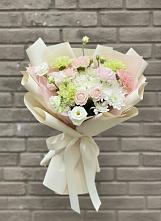 Букет цветов из:  Гвоздики, Розы, Лизиантусы и Хризантемы #REPLACE_PRED# Старое