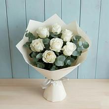 Букет Белые розы в Эвкалипте в Старое