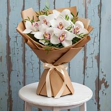 Букет цветов из:  Орхидеи и Розы в Старое