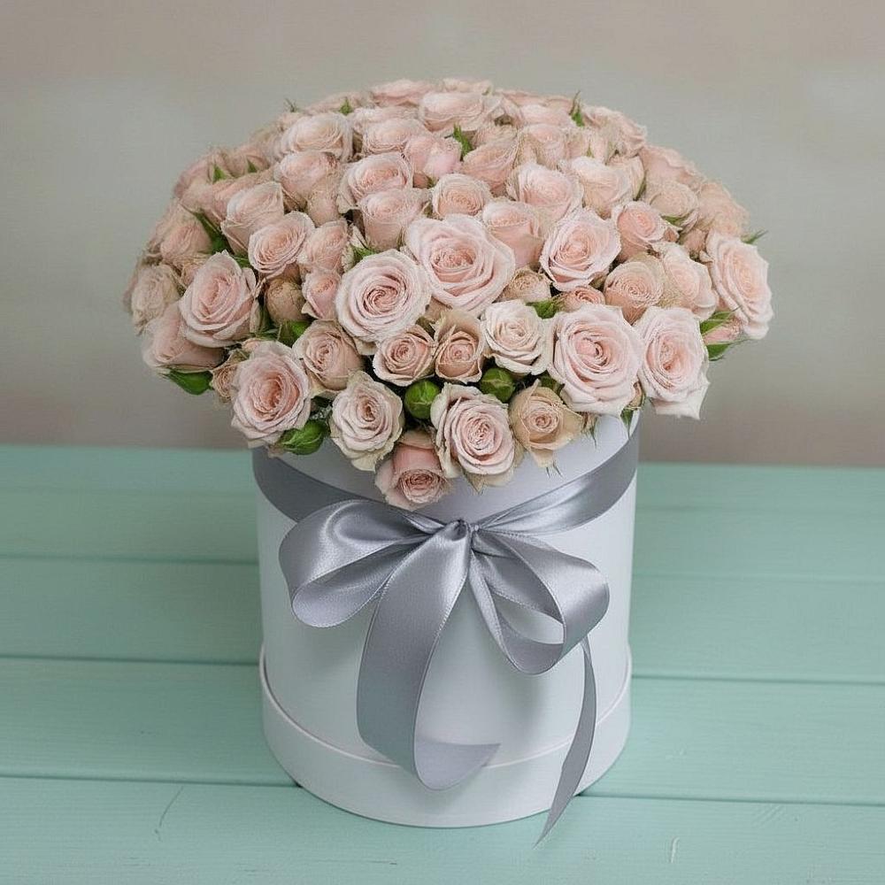 Цветочная композиция из Розы в шляпной коробке в Старое